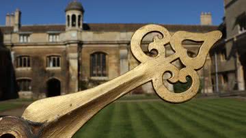 Ponteiro de relógio roubado há quase 90 anos recém-devolvido - Divulgação/Gonville and Caius College