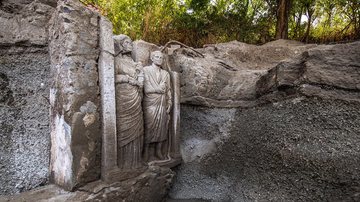 Duas esculturas quase em tamanho real descobertas em Pompeia - Divulgação/Pompeii - Parco Archeologico/Alfio Giannotti