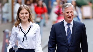 A princesa Elisabeth ao lado de seu pai, o rei Philippe da Bélgica - Getty Images