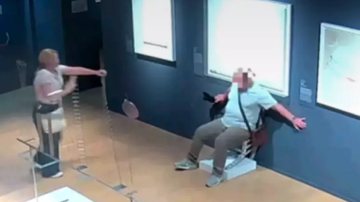 Turista quebrou obra de arte ao tentar tirar foto - Reprodução/Vídeo/Redes Sociais