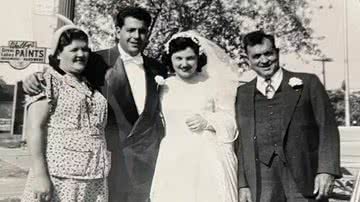 Foto de casamento de 1953 - Reprodução/Facebook/Sterling Heights Public Library